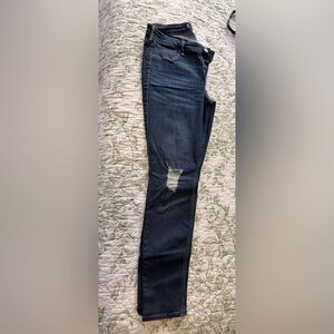 Hollister Dark Indigo Skinny Jeans with Knee Rip 13R